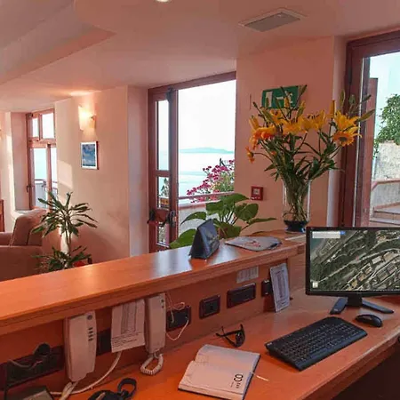 Hotel Corallo Calava