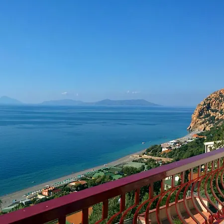 Corallo Calava Hotel 3*