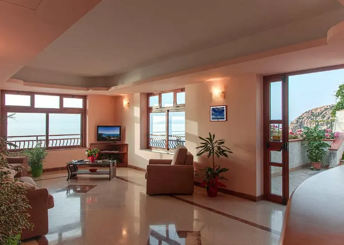 Hotel Corallo Calava